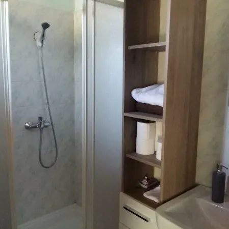 Kossuth Apartman * Tata